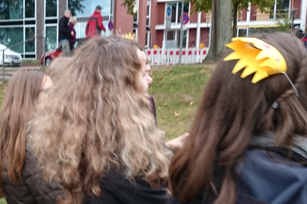 Königinnen und Könige im ersten Semester (Aasee, 17.10.2016; Foto: Klare)