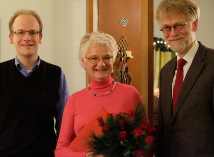 Gerda Ludden 40 Jahre in der SPD (l. Dr. Michael Jung, r. Henning Klare)