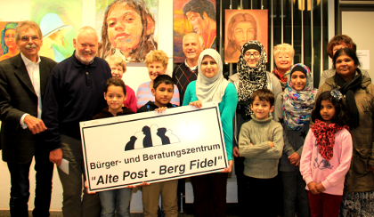 Spendenbergabe an den Frderverein Alte Post Berg Fidel (Erster v.l: Karl-Heinz Winter, zweiter v.l: Dr. Wolfgang Knackstedt)