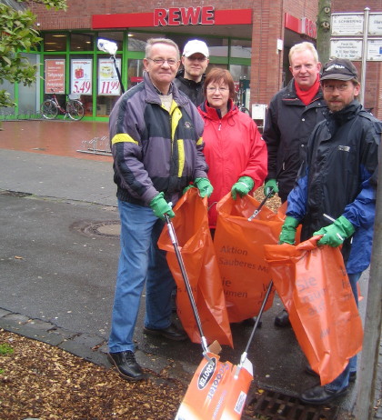 Aktion Sauberes Mnster 2008: Start des Mll-Sammelns vor REWE