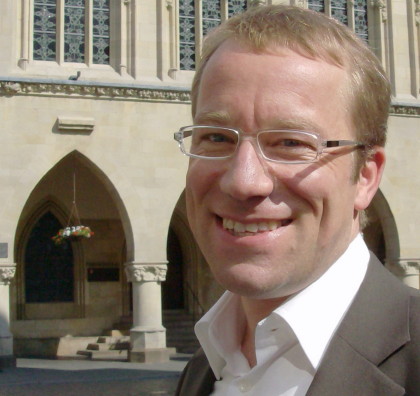 Wolfgang Heuer auf dem Weg ins mnstersche Rathaus