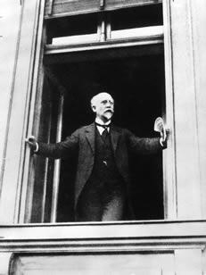 Philipp Scheidemann ruft die Republik aus (9.11.1918)