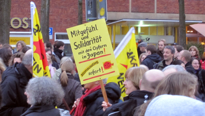 Mahnwache fr den Atomausstieg auf dem Domplatz