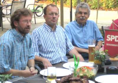 SPD-Grillfest: Ralf Hubert, Jrg Knebelkamp, Karl-Heinz Winter (v.l.)