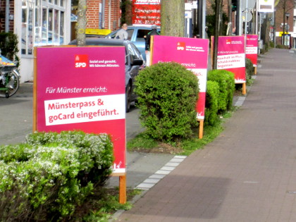 Der Kommunalwahlkampf 2014 ist erffnet: SPD-Plakate auf der Marktallee